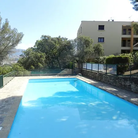 3 Pieces Avec Piscine, Parking Et Animaux Admis - Fr-1-251-757 *